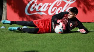 Lautaro Morales saltará al arco de Newells. Además, Sanguinetti metería cambio de esquema.