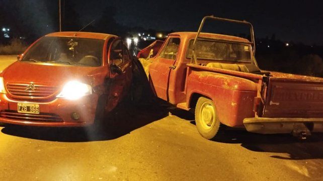 Conductor de una camioneta circulaba alcoholizado y chocó en Paraná.