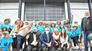 El Presidente inauguró un polideportivo en Santa Clara del Mar
