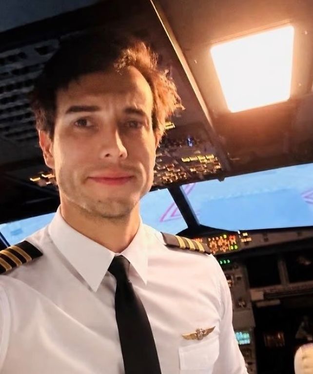 Córdoba: instructor de vuelo se tiró del avión y dejó sola a su alumna