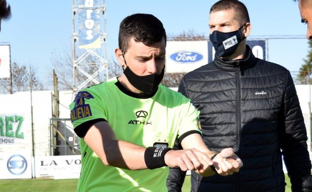 Colón: cuáles son los antecedentes de Maximiliano Macheroni, el árbitro ante Estudiantes (RC)