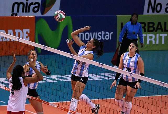 Argentina barrió a Costa Rica y se metió en semifinales