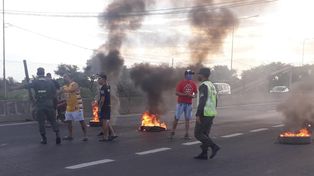 Barrio El Pozo: cortaron la 168 y pidieron Justicia por Claudio Alonso