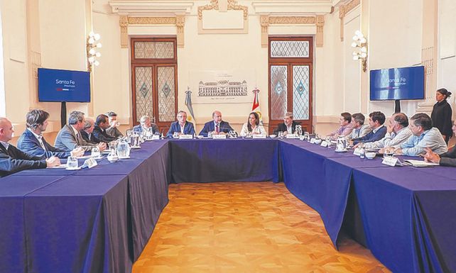 Perotti y sus funcionarios se reunieron con los pequeños y medianos empresarios del biodiesel.