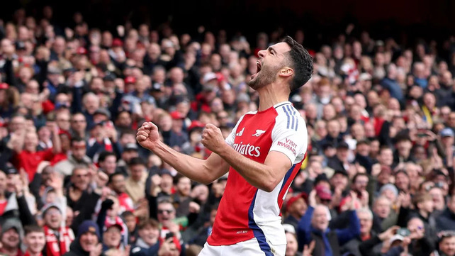 Arsenal le ganó el derby a Chelsea y se mantiene en la pelea en la Premier League