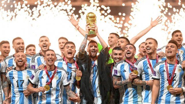 Messi fue elegido el mejor de 2022 por un diario inglés