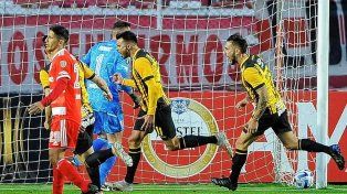 River cayó ante el The Strongest por 3-1 en lo que fue su debut en la Copa Libertadores.