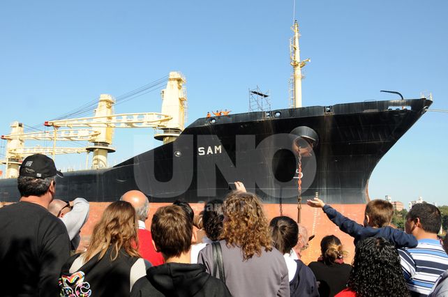 Se fue la barca: el Sampan dejó la ciudad de Santa Fe y está rumbo a Asia