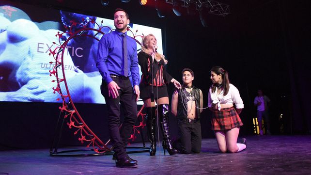 Las modelos XL se ganaron a los espectadores de la feria de la sexualidad y erotismo de Córdoba