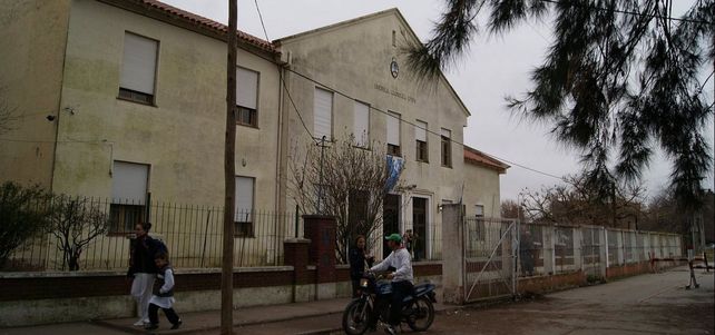 Frente del Instituto 22
