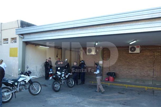 Balearon en el pecho a un policía de la Brigada Motorizada de Santa Fe