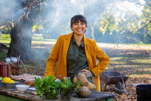 Un aplauso para la asadora. Felicitas Pizarro será la que mande en la parrilla.
