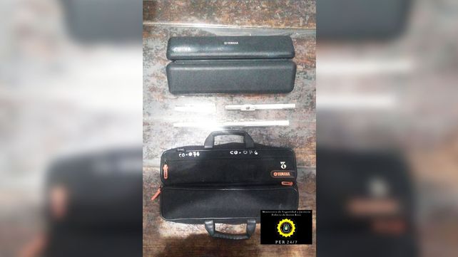 Se trata de una flauta traversa que había sido sustraída en la Casa de la Cultura de Paraná. El objeto del robo apareció en la basura&nbsp;