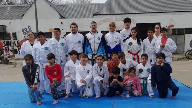Unidos por la misma pasión. Desde el deporte los chicos y adultos aprenden artes marciales y