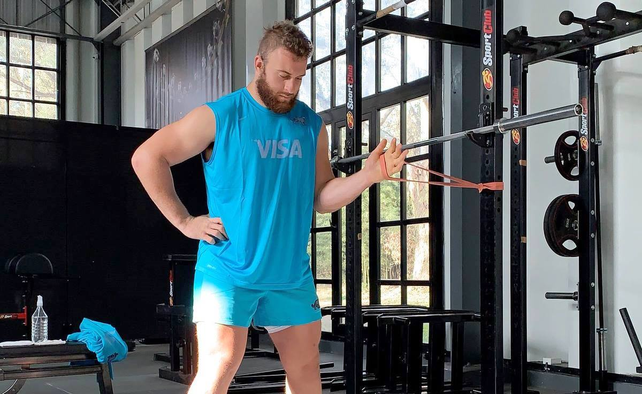 El primera l&iacute;nea rafaelino Mayco Vivas en el entrenamiento realizado en Casa Puma.