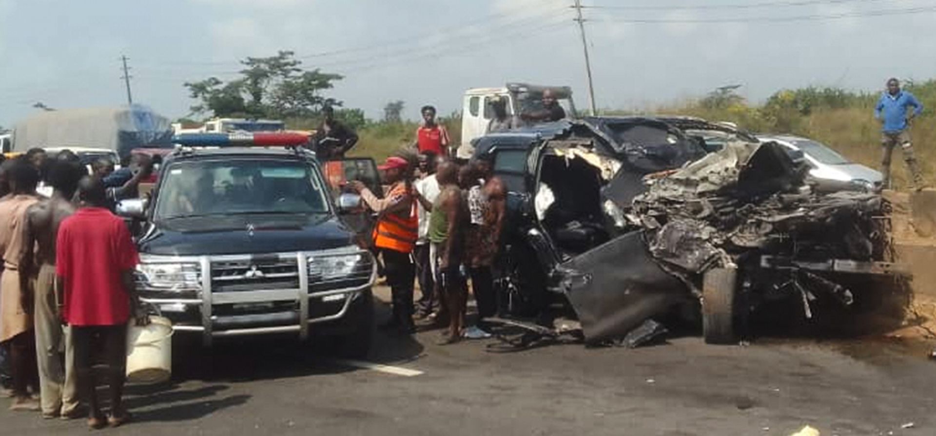 Foto proporcionada por el Cuerpo Federal de Seguridad Vial, escena del accidente del boxeador británico Anthony Joshua en Lagos, Nigeria, el lunes 29 de diciembre de 2025. (Federal Road Safety Corps vía AP) Foto proporcionada por el Cuerpo Federal de Seguridad Vial, escena del accidente del boxeador británico Anthony Joshua en Lagos, Nigeria, el lunes 29 de diciembre de 2025. (Federal Road Safety Corps vía AP)