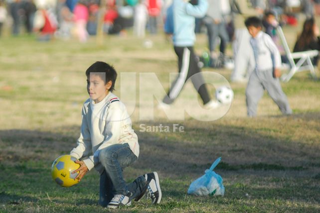 A pura diversión, los chicos festejaron su día en familia en el Parque Federal