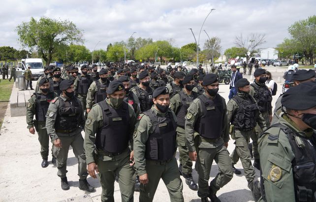Casi nada. El gobierno nacional apenas envió 575 gendarmes y ninguna autoridad local se quejó.
