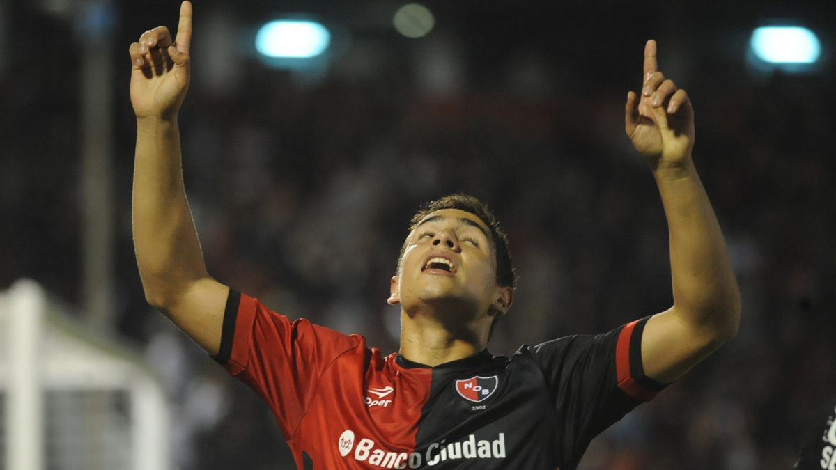 La lucha de Newells por el dinero que la Roma desvió en la venta de Ezequiel  Ponce