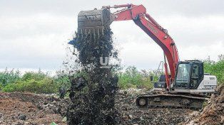 San José del Rincón: iniciaron las tareas de limpieza del basural y los residuos serán trasladados al relleno sanitario de Santa Fe