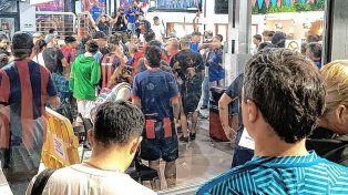 Que se vayan todos, cantaron los hinchas de San Lorenzo.