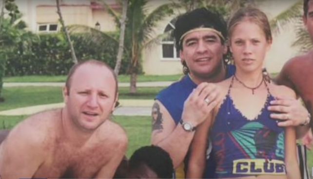 La imagen. “La foto la sacó la mamá de ella. Para mí tenía 18 años porque cuando voy al cumpleaños ella sopla las velitas y la torta decía 18