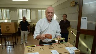 El hecho de votar renueva las esperanzas, dijo el gobernador Bonfatti