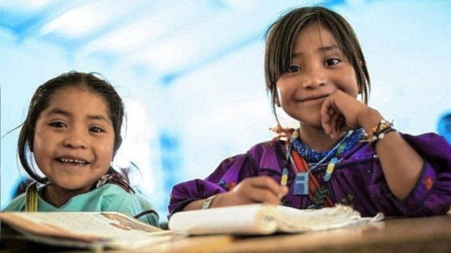 Francisco exhortó a invertir más recursos y energías en los campos de la educación