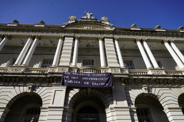 Sin clases en la UNR por paro docente.