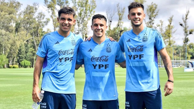 Juan Sforza, Francisco González e Ian Glavinovich, en una de las prácticas de la selección sub-23.