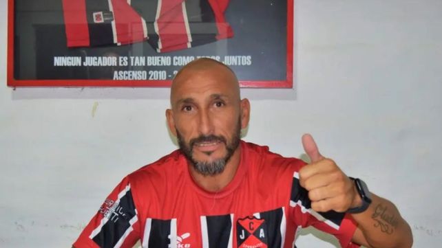 Es oficial: el club Agrario le dio la bienvenida al Cholo Guiñazú y lanzó a la venta su camiseta