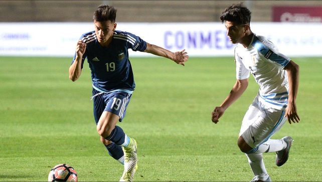 Argentina no pudo mantener la ventaja y Uruguay se lo empató