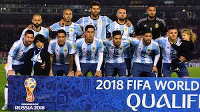 El plantel del seleccionado argentino palpitó el partido en las redes sociales