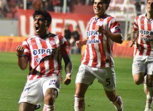 Unión aplastó a Sarmiento en el inicio de la séptima fecha del Torneo Clausura