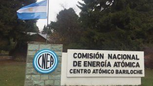 Centro Atómico Bariloche en alerta por más de 100 despidos