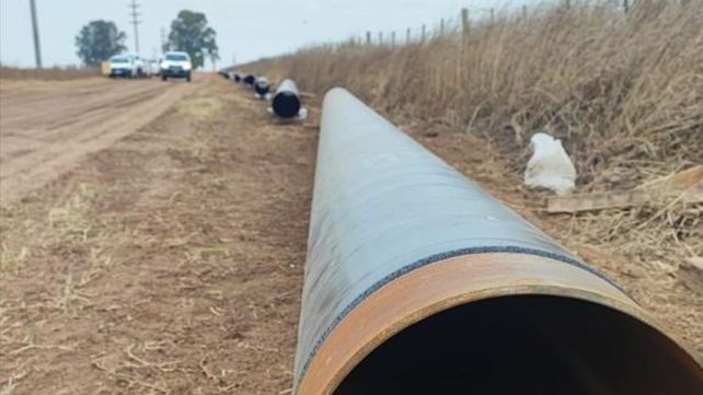Grandes caños se están colocando en Camino de los Vascos y de la Legua.