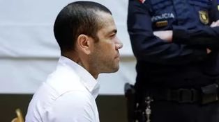 &nbsp;Dani Alves cumplió con las medidas cautelares y acudió a firmar al juzgado por primera vez desde su salida de prisión.