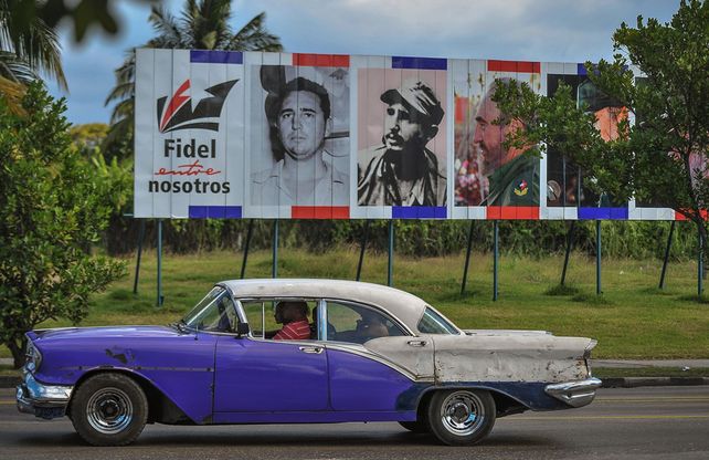 Apertura. Raúl Castro intenta salir del pasado y modernizar la isla cubana con abriendo el mercado al sector privado.