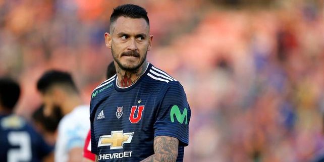 Pinilla quedó en un callejón sin salida y la pelota la tiene Colón