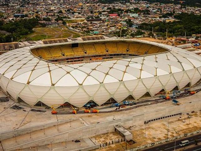 Brasil inauguró el estadio Arena da Amazonia