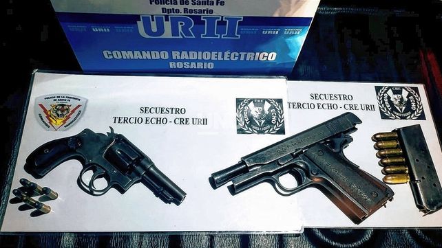 Las armas secuestradas a los detenidos.