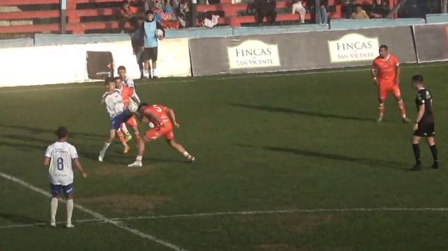 El momento del impacto de Bartalini a Poblet.
