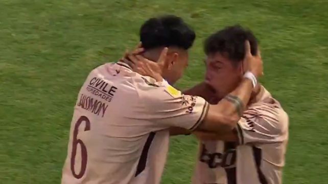 Platense y Deportivo Riestra se vieron las caras en Vicente López
