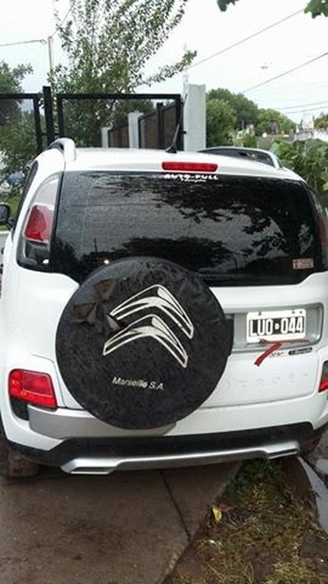 Amenazó a su cuñado, le rompió el auto, le secuestraron un arma de guerra y quedó preso