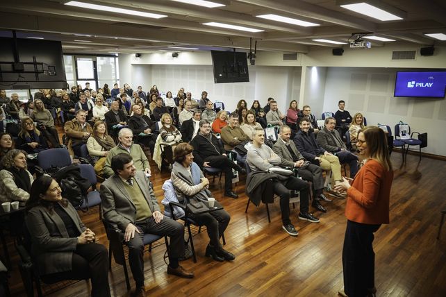 Pilay organizó Café y economía con Cecilia Boufflet como invitada especial