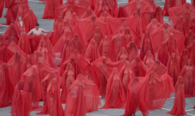 Melbourne se desnuda para la foto de Spencer Tunick