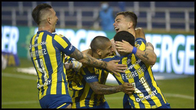 Martínez, Ferreyra, Zabala y Martínez Dupuy festejan en la segunda victoria consecutiva del canalla.