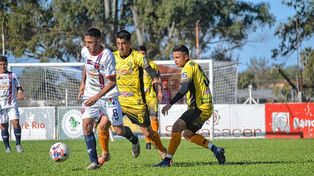 El Depro le ganó 4-0 a Crucero y hay sospechas por la actuación de dos jugadores del Colectivero.