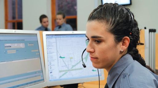Proponen cortarle  el teléfono a los que llamen en broma al 911