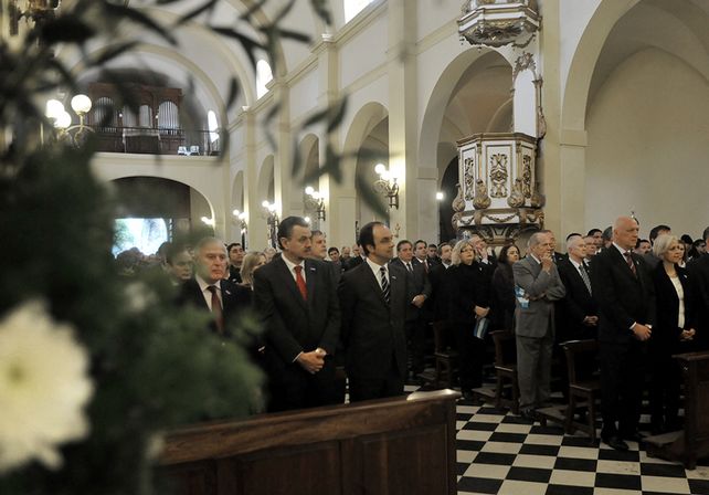 El intendente Corral participó de los actos por el aniversario de la Revolución de Mayo